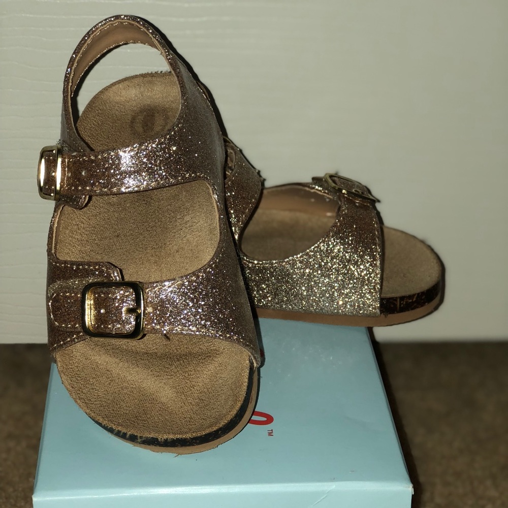 Cat and jack gold sandals size 6
